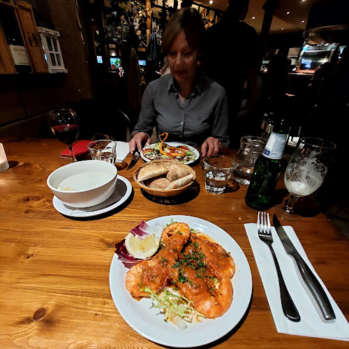 Comentarii opinii despre Pizzeria Mangia E. Bevi