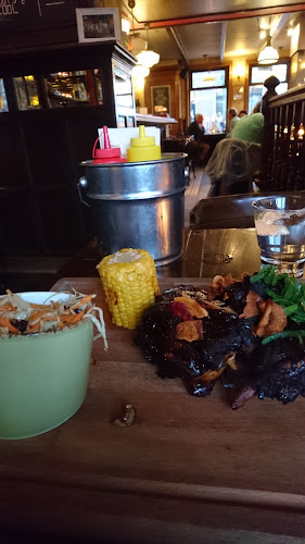 Comentarii opinii despre Plezant