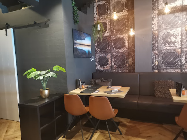 Lo Sole, IJs Lunch & Diner Open Times