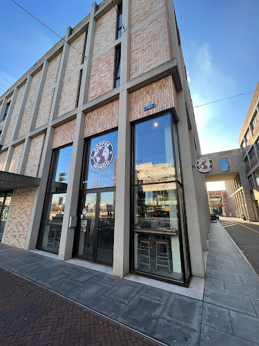 Comentarii opinii despre COFFEE MUNDO The Library