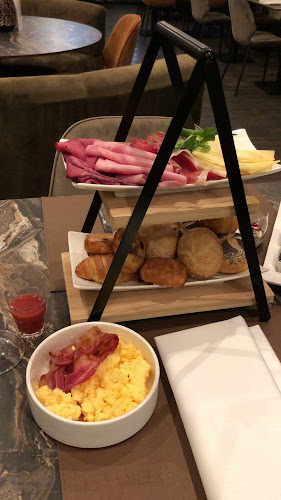 Geronimo Fine Food & Wine