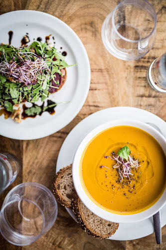 Comments and reviews of Fjaka Amsterdam