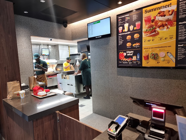 Comentarii opinii despre McDonald's Diemen