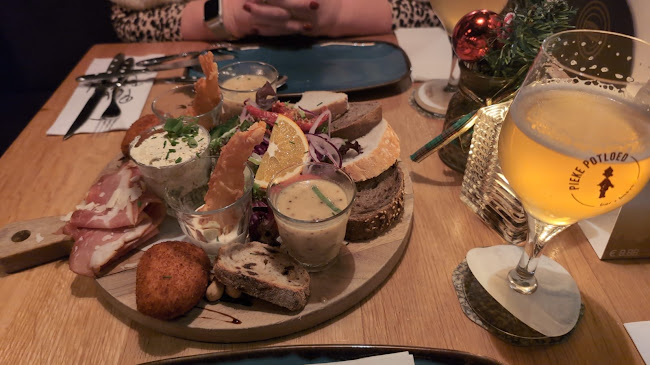 Pieke Potloed Phone number