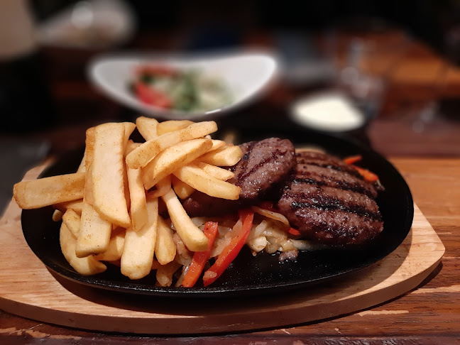 Lela Restaurant Open Times