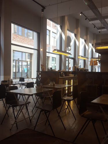 Comentarii opinii despre COFFEE MUNDO The Library