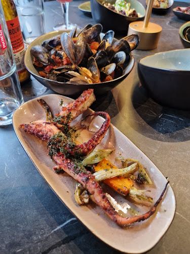 Comentarii opinii despre DOWN & UP