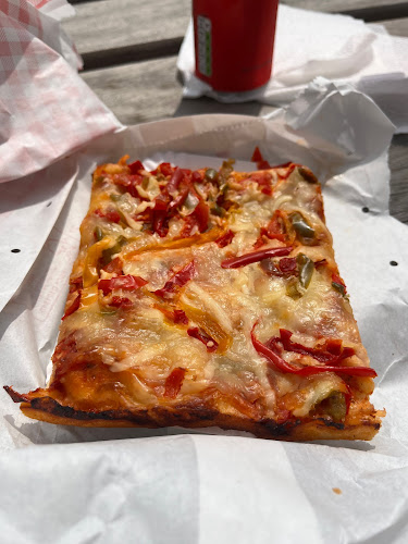 Comments and reviews of La Piazza Basilico