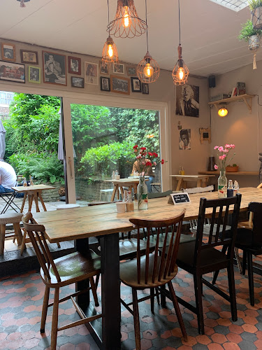 Comentarii opinii despre Livin' Room