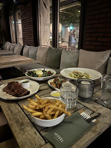 Comentarii opinii despre VESSEL