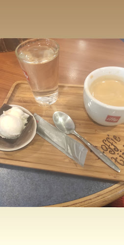 Comentarii opinii despre IJssalon Bastani