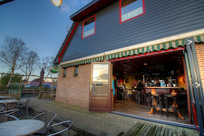 Snackbar Van de Belt / Bar & Café Bij Helmuth