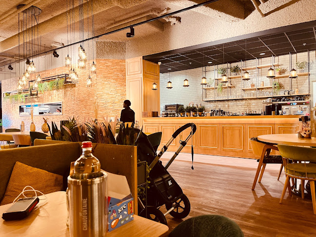 Zula Cafe & Restaurant