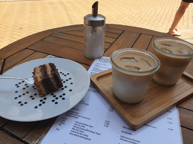 Comentarii opinii despre Black & Bloom