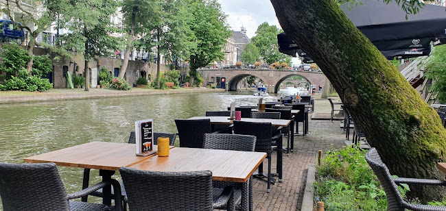 Champions Sportsbar & Grill