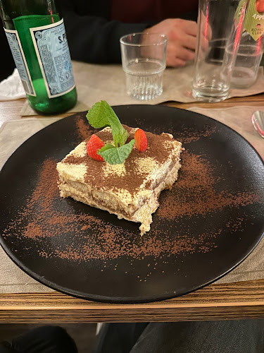 Cafe Piazza - Amsterdam