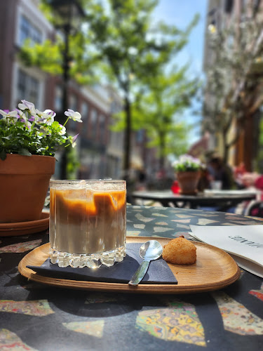 Comentarii opinii despre De Botanie