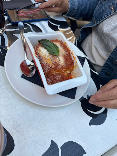 Opinii despre Very Italian Pizza în Den Haag - Horeca