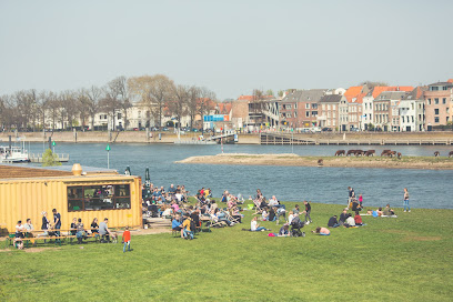 Meadow op het Deventer Stadsstrand | Foodbar