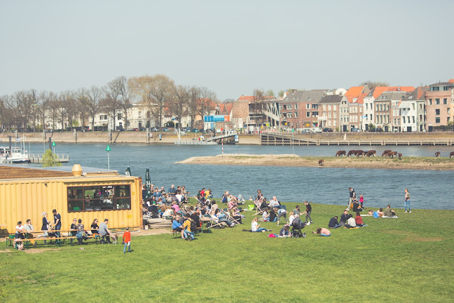 Meadow op het Deventer Stadsstrand | Foodbar