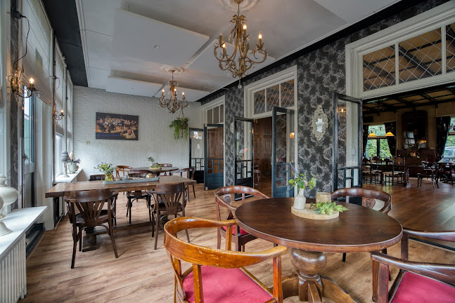 Café biljart en Zalencentrum 'Onder de Linden'