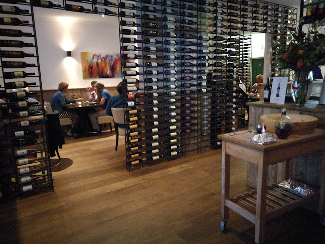 Comments and reviews of Momenti