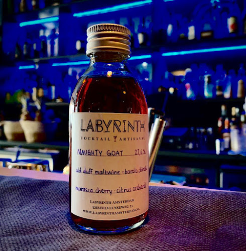 Comentarii opinii despre Labyrinth Cocktail Soul Food & Poetry Bar