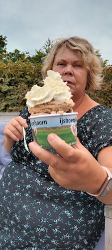 Opinii despre IJsboerderij en Minicamping De Koehoorn în Meliskerke - Horeca