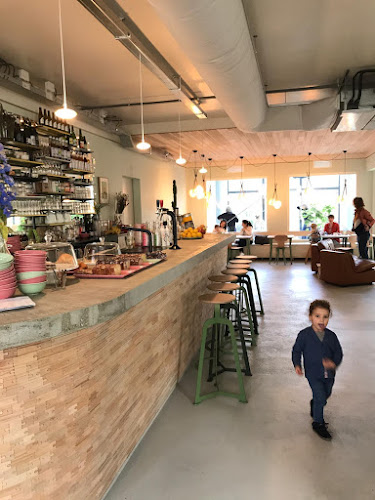 Comentarii opinii despre De Boomhuttenclub