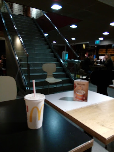 Comentarii opinii despre McDonald's Utrecht Lange Vie