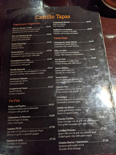 Castillo Tapas y Steaks