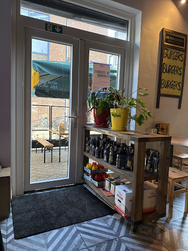 Comentarii opinii despre Dr. Feelgood's Burgers