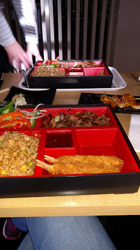 Comentarii opinii despre Full Moon Express (Hong Kong BBQ - noodle soup)