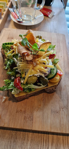 Comentarii opinii despre Os Mundos