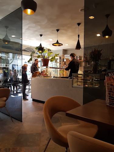 De IJsvogel Phone number