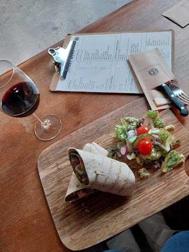 COFFEE MUNDO The Library