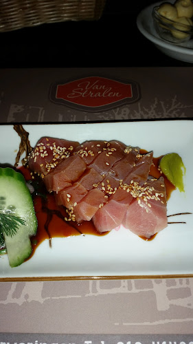 Comments and reviews of Van Stralen