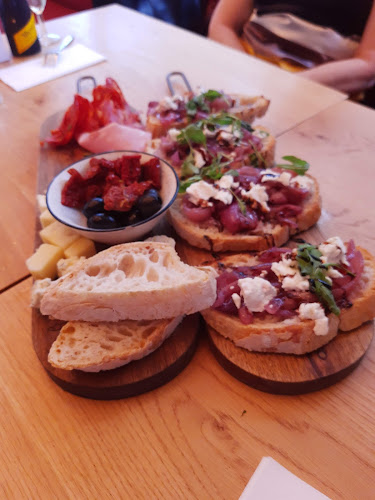 Comentarii opinii despre Otto e Mezzo Pizzeria