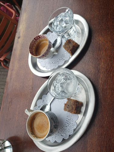 Bij Ann Phone number