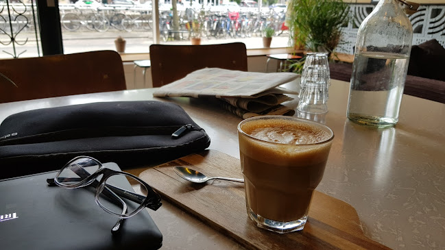 Comentarii opinii despre Koffie Leute Brauhaus