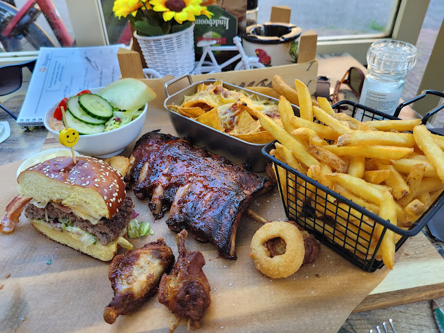 info@aandekirkhorn.nl, Raadhuisplein 34, 6085 BZ Horn