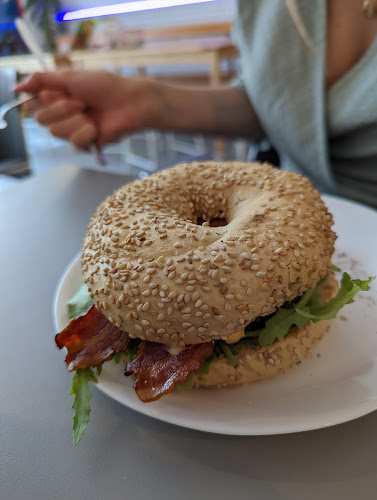 Comentarii opinii despre Haley's Comet Breakfastclub