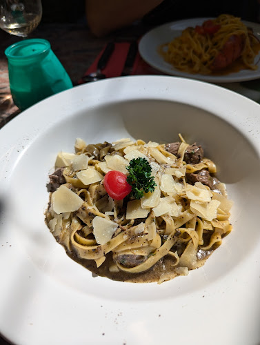 Comentarii opinii despre La Salute