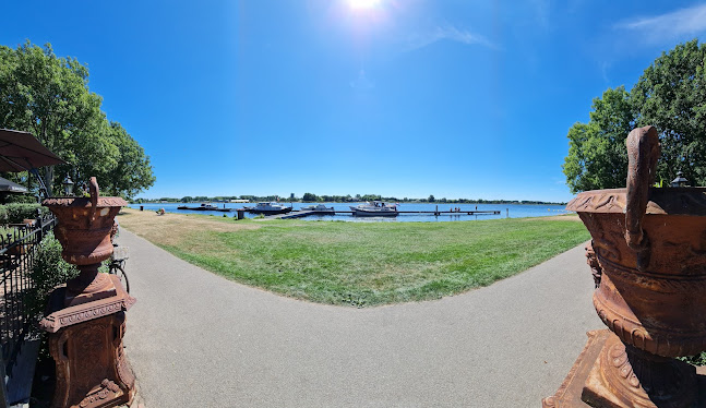 Comments and reviews of De Molenplas