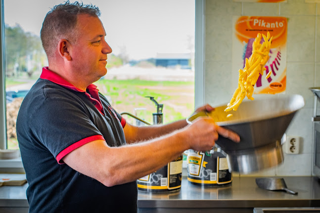 Snackbar Van de Belt / Bar & Café Bij Helmuth - Belt-Schutsloot