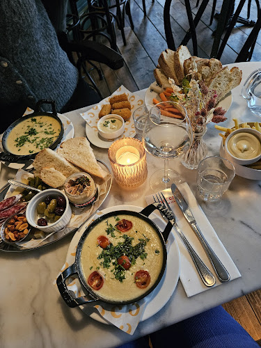 Comentarii opinii despre Café Carèl