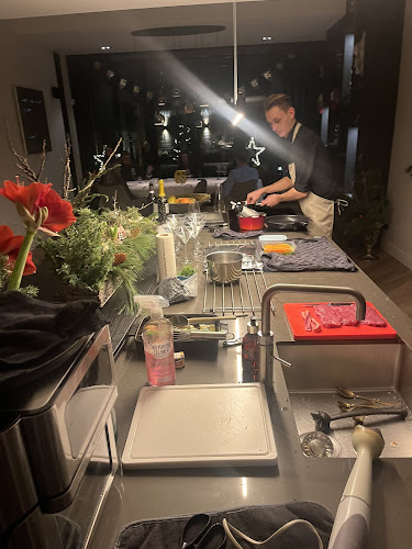 Comentarii opinii despre Broer Over De Vloer