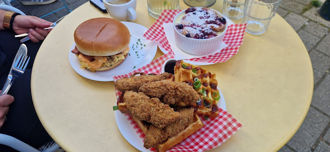 Opinii despre Haley's Comet Breakfastclub în Den Haag - Horeca