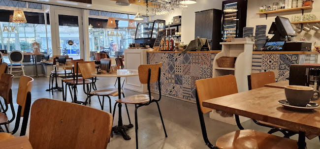 Y.A.M's Koffie & Lunch Phone number