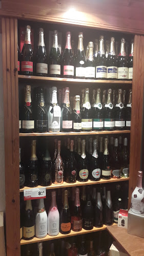 Opinii despre Slijterij 't Raadhuis în Oud Gastel - Horeca